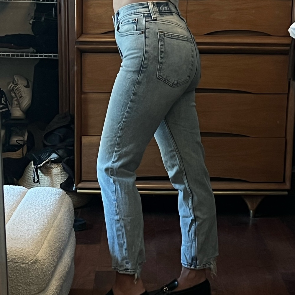 Abercrombie light wash skinny jeans